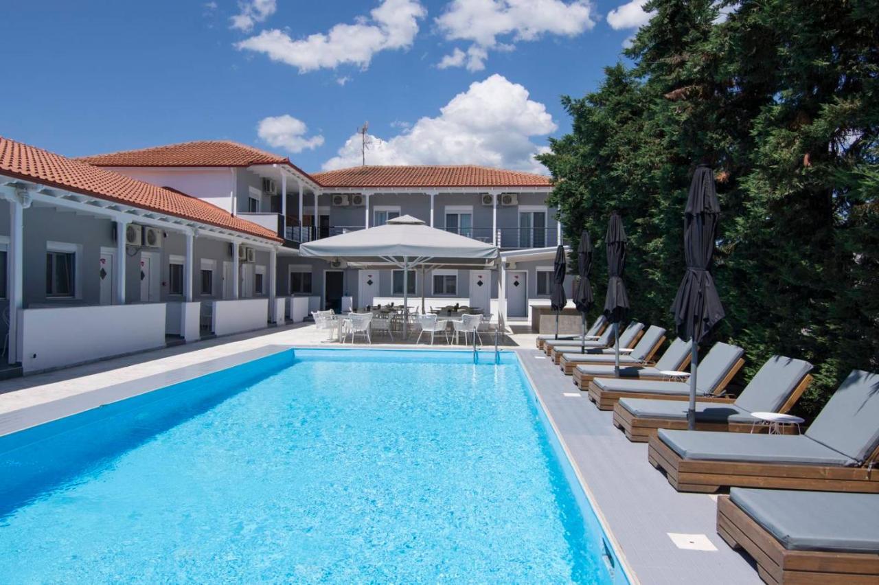 Philoxenia Suites Nea Vrasna Exterior photo
