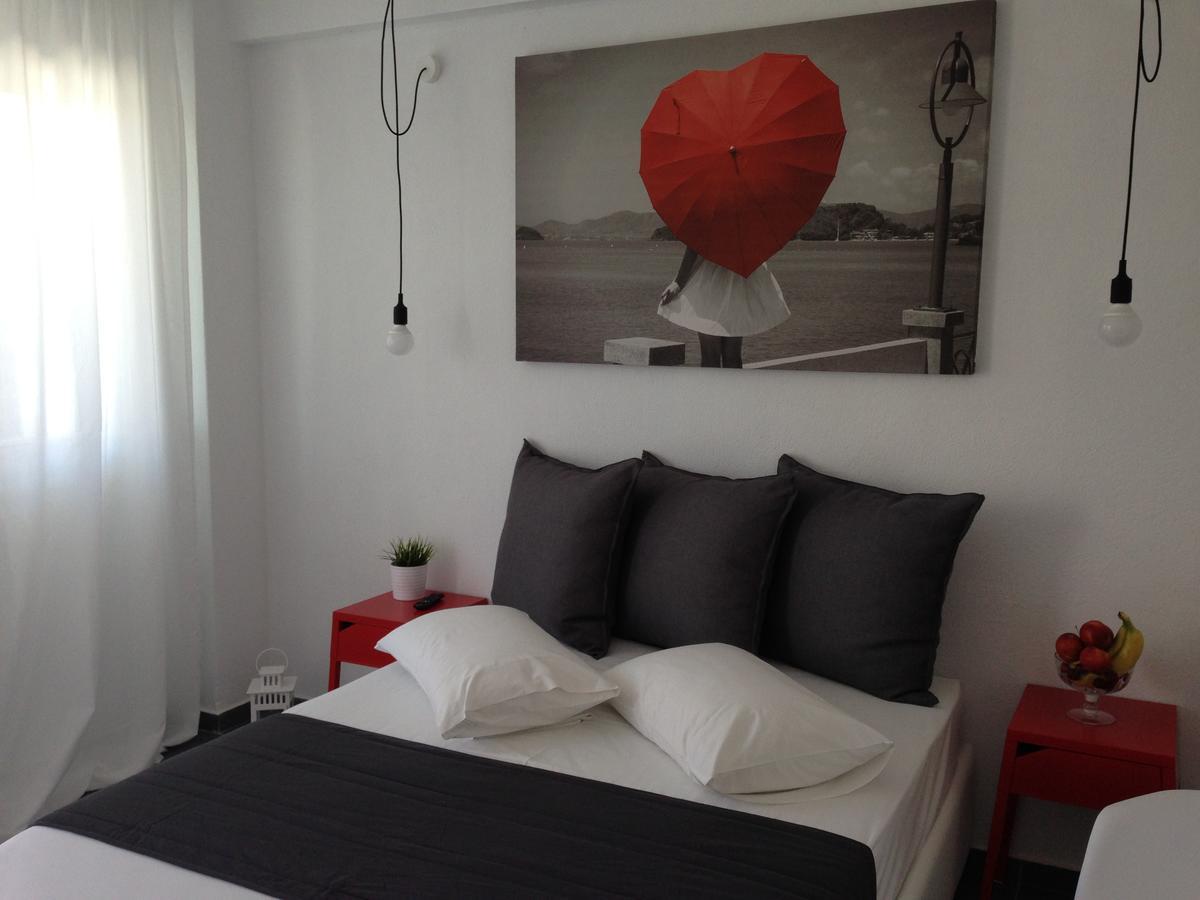 Philoxenia Suites Nea Vrasna Exterior photo