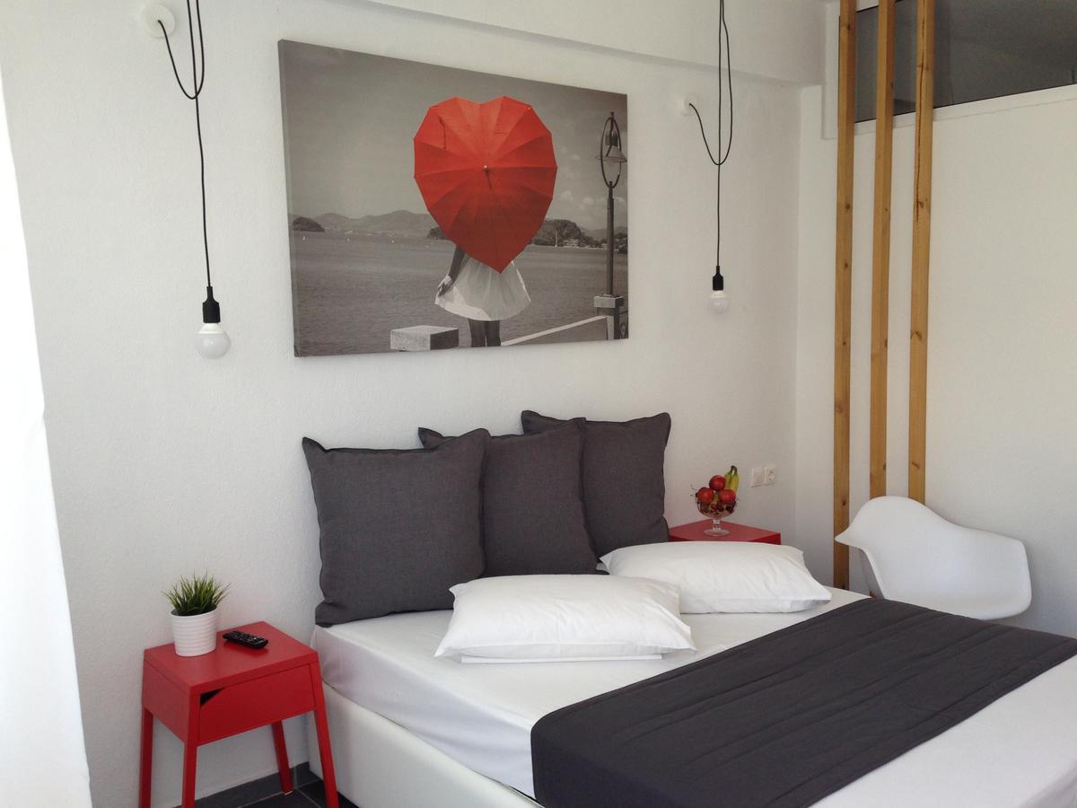 Philoxenia Suites Nea Vrasna Exterior photo
